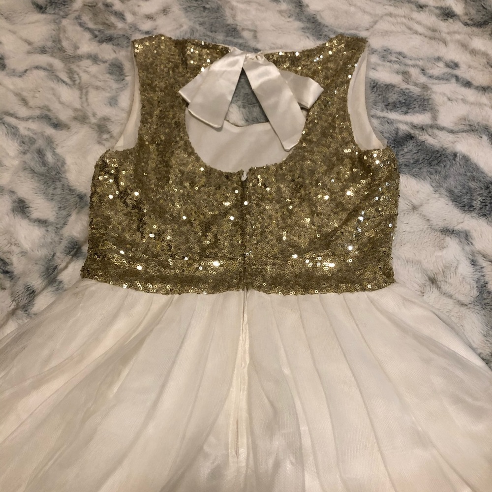 Dress - Picture 4 of 7
